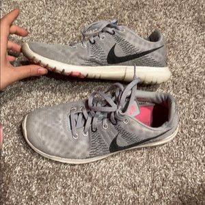 Nike Women’s Gray Running Shoes 8.5
